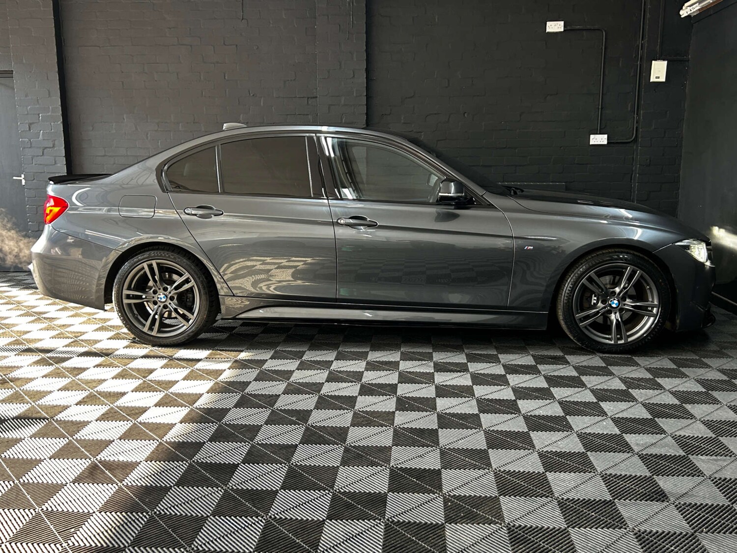 Used BMW 3 Series 2016 for sale - 77762371: Photo 17