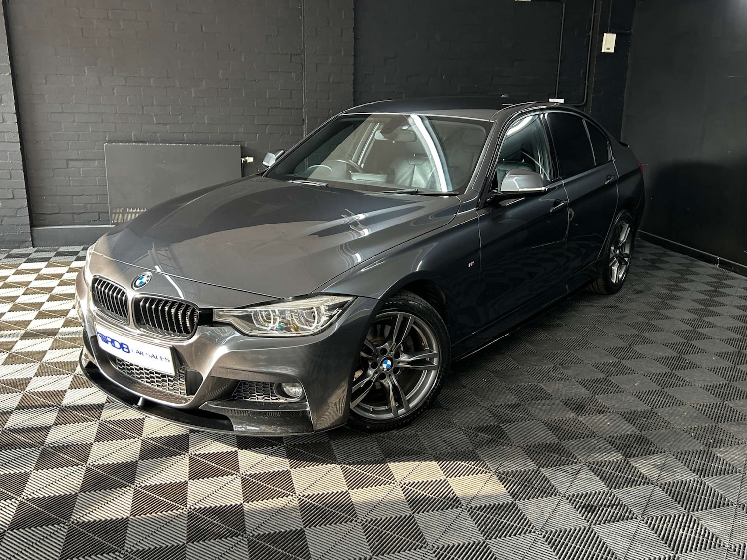 Used BMW 3 Series 2016 for sale - 77762371: Photo 2