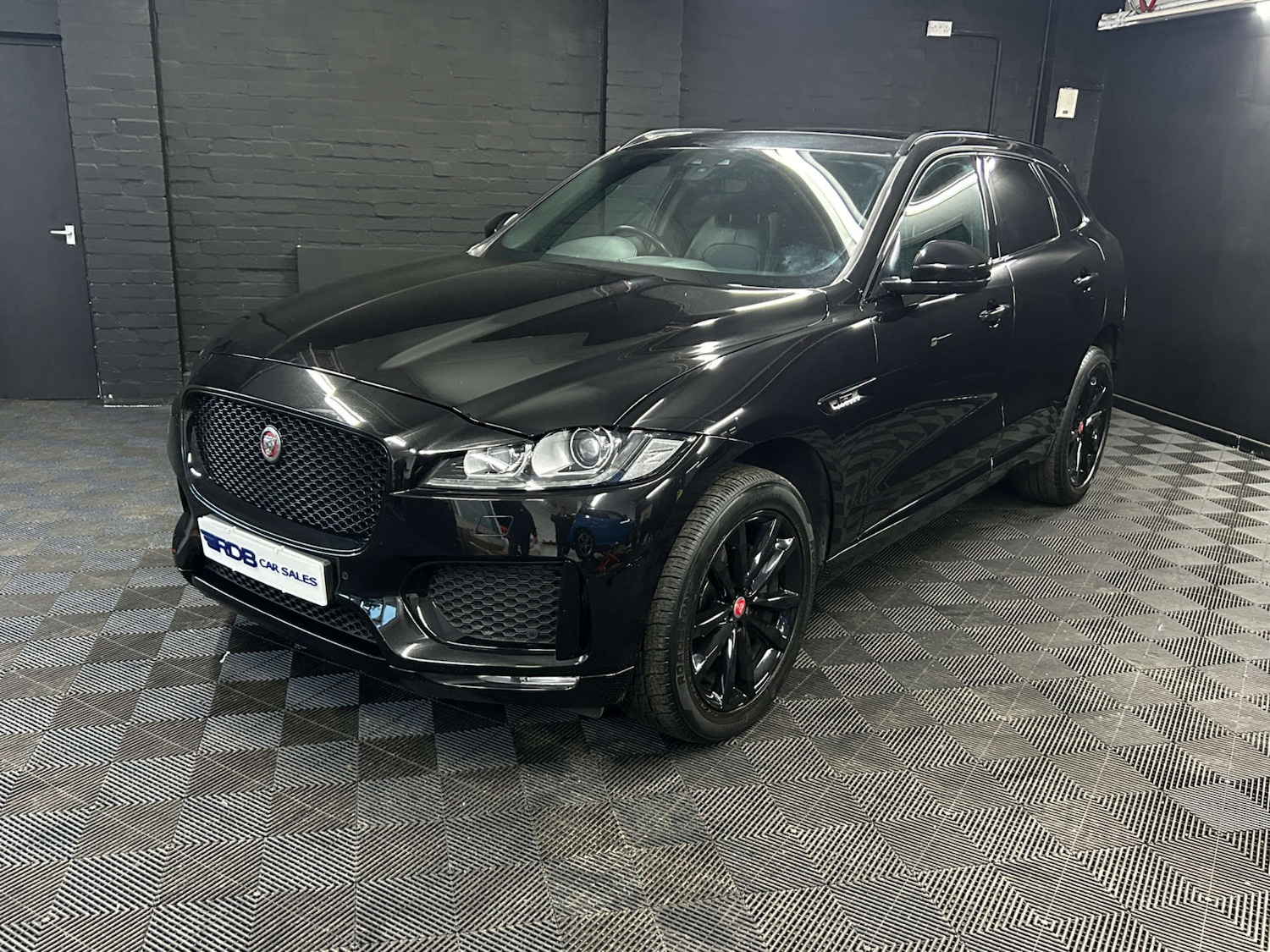 Used Jaguar F-Pace 2020 for sale - 76861633: Photo 10