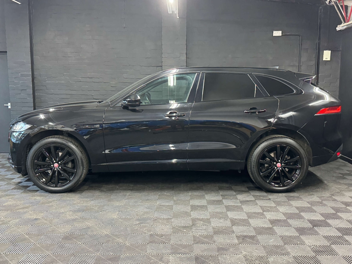 Used Jaguar F-Pace 2020 for sale - 76861633: Photo 13