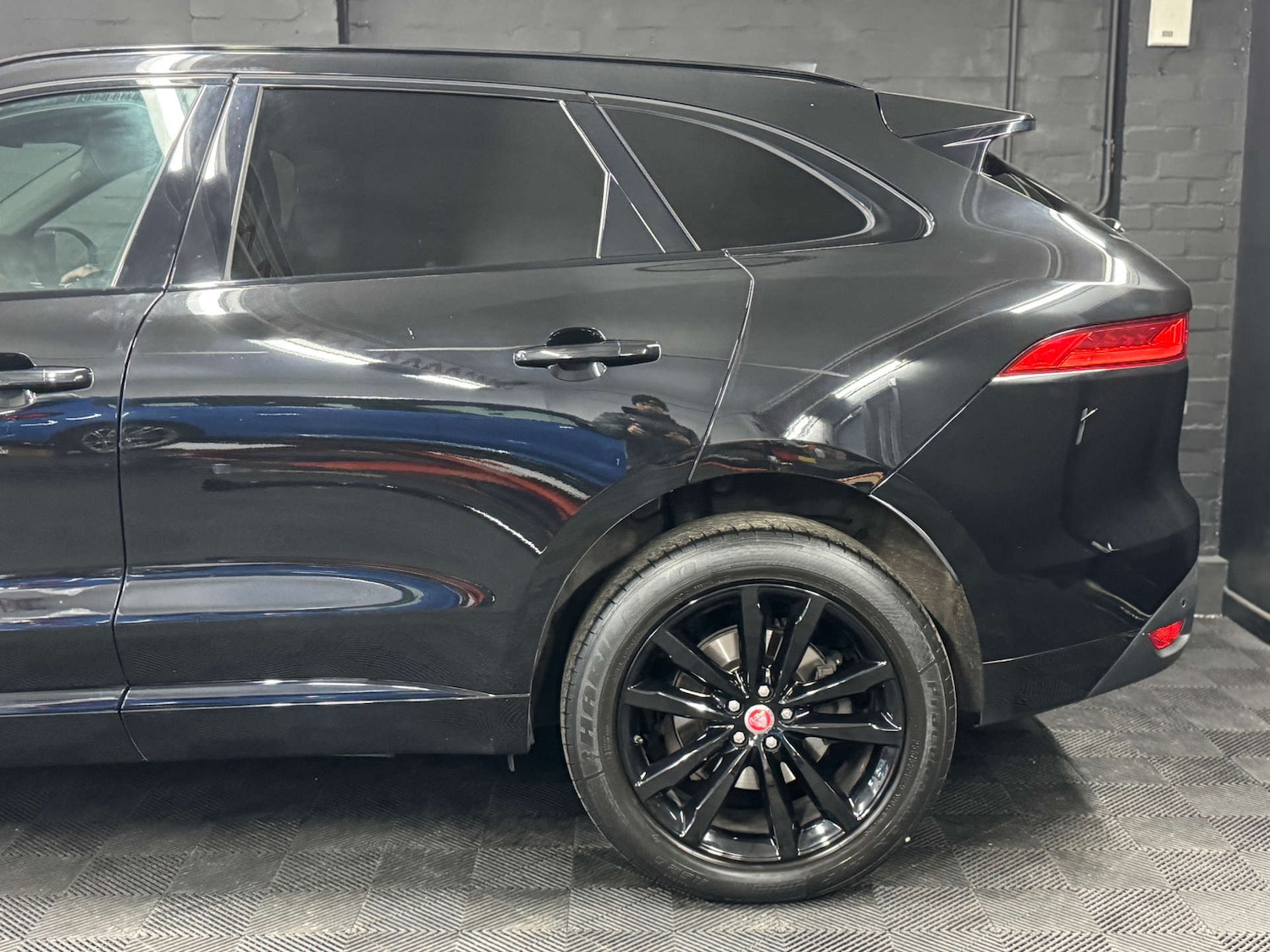 Used Jaguar F-Pace 2020 for sale - 76861633: Photo 15