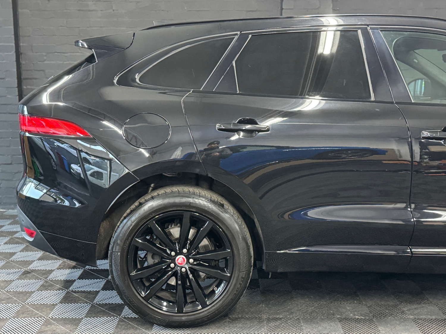Used Jaguar F-Pace 2020 for sale - 76861633: Photo 18