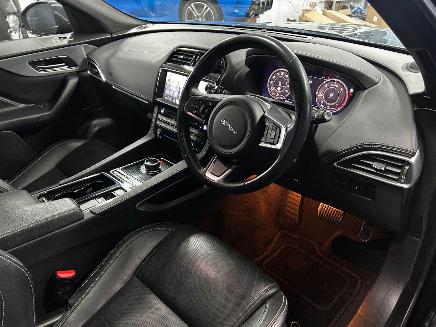 Used Jaguar F-Pace 2020 for sale - 76861633: Photo 32