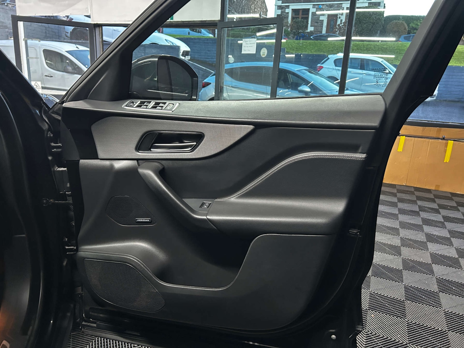 Used Jaguar F-Pace 2020 for sale - 76861633: Photo 35