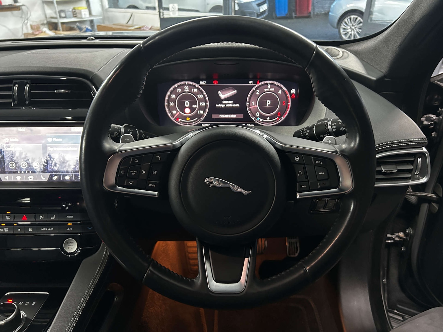 Used Jaguar F-Pace 2020 for sale - 76861633: Photo 38