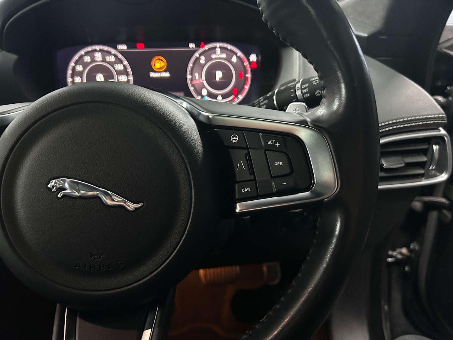 Used Jaguar F-Pace 2020 for sale - 76861633: Photo 42