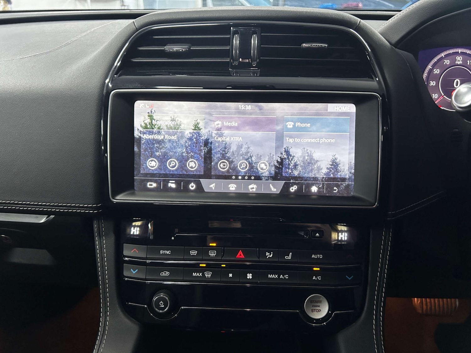 Used Jaguar F-Pace 2020 for sale - 76861633: Photo 43