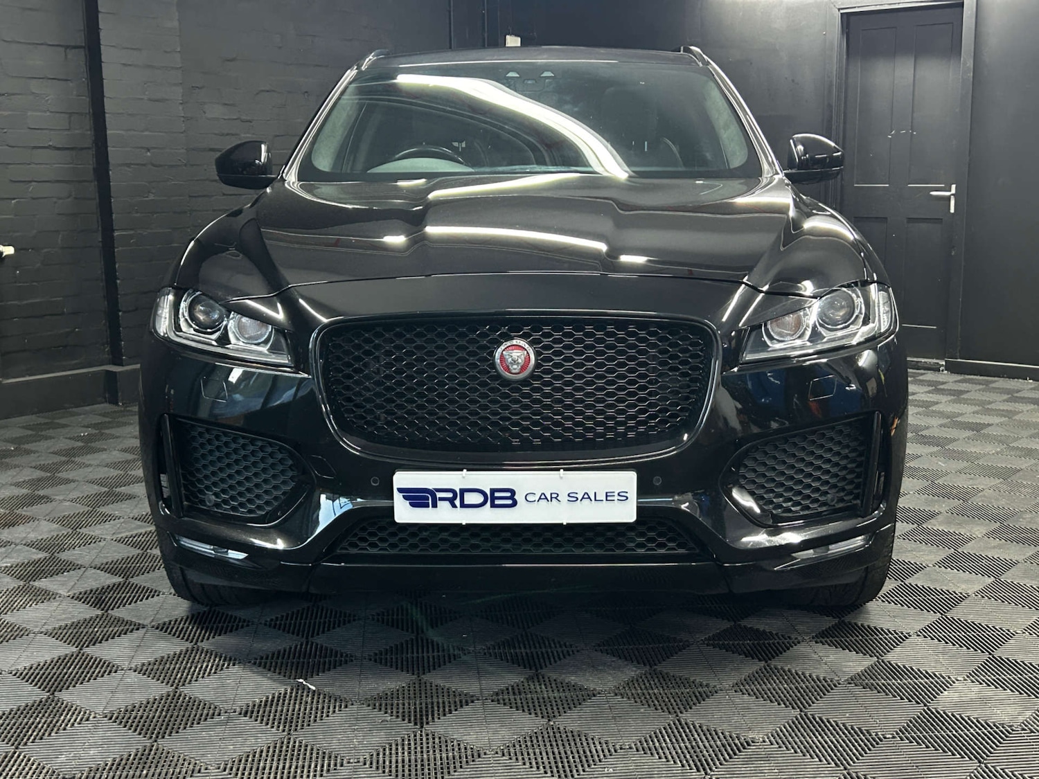 Used Jaguar F-Pace 2020 for sale - 76861633: Photo 5