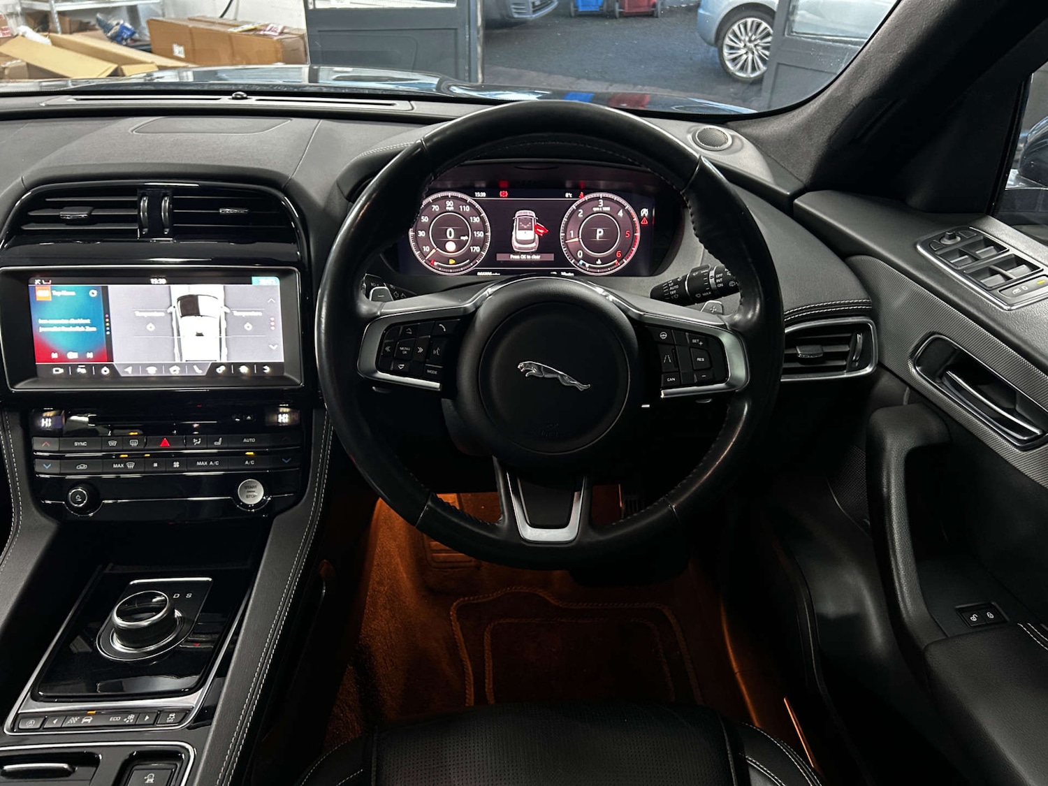 Used Jaguar F-Pace 2020 for sale - 76861633: Photo 51