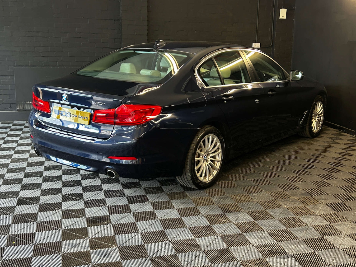 Used BMW 5 Series 2017 for sale - 76604270: Photo 17