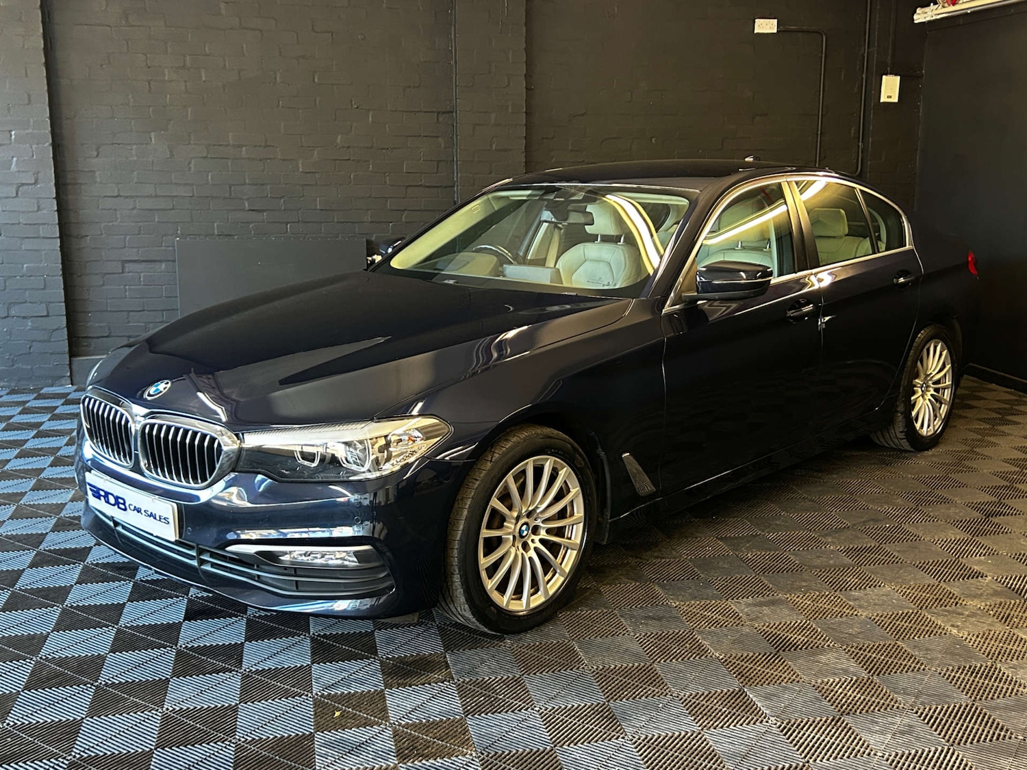 Used BMW 5 Series 2017 for sale - 76604270: Photo 6