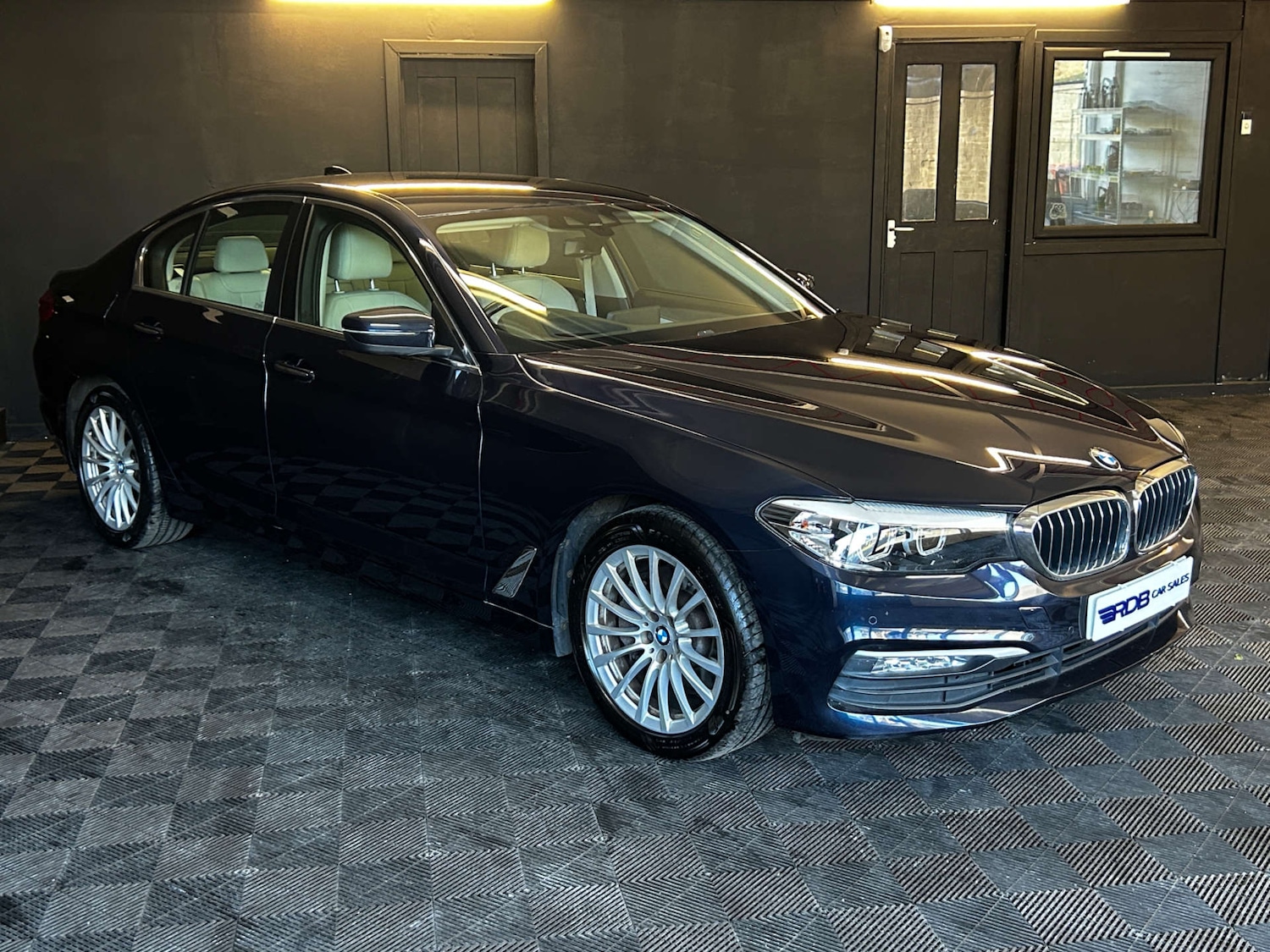 Used BMW 5 Series 2017 for sale - 76604270: Photo 7
