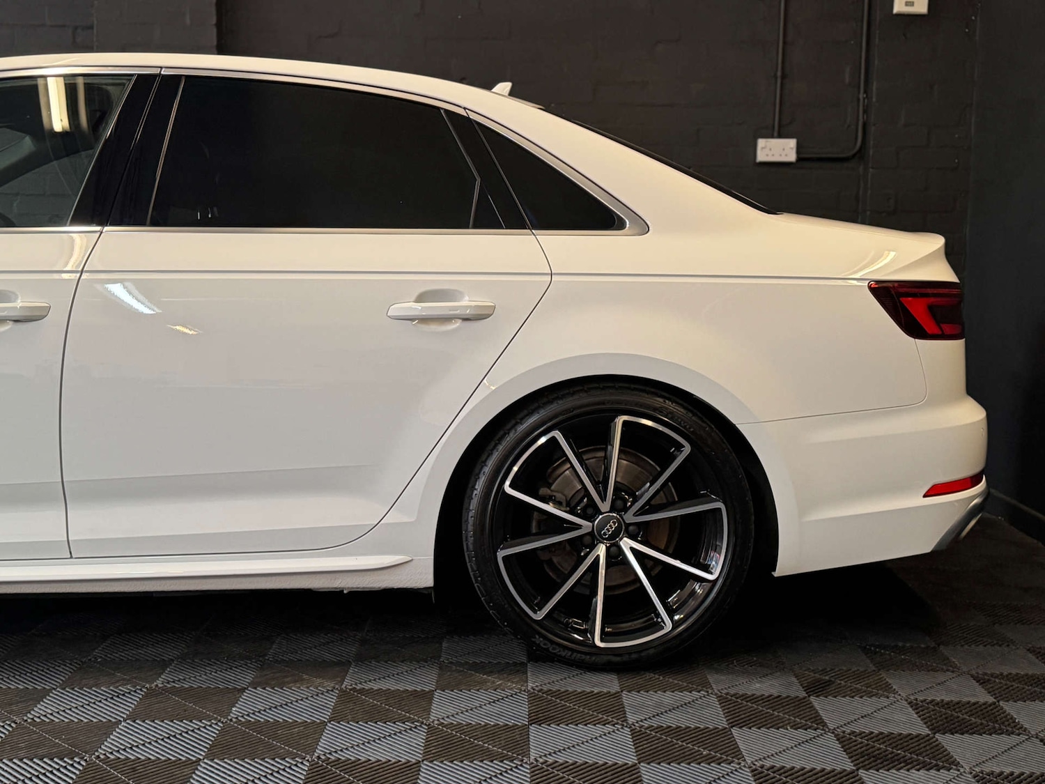 Used Audi A4 2019 for sale - 76114480: Photo 15