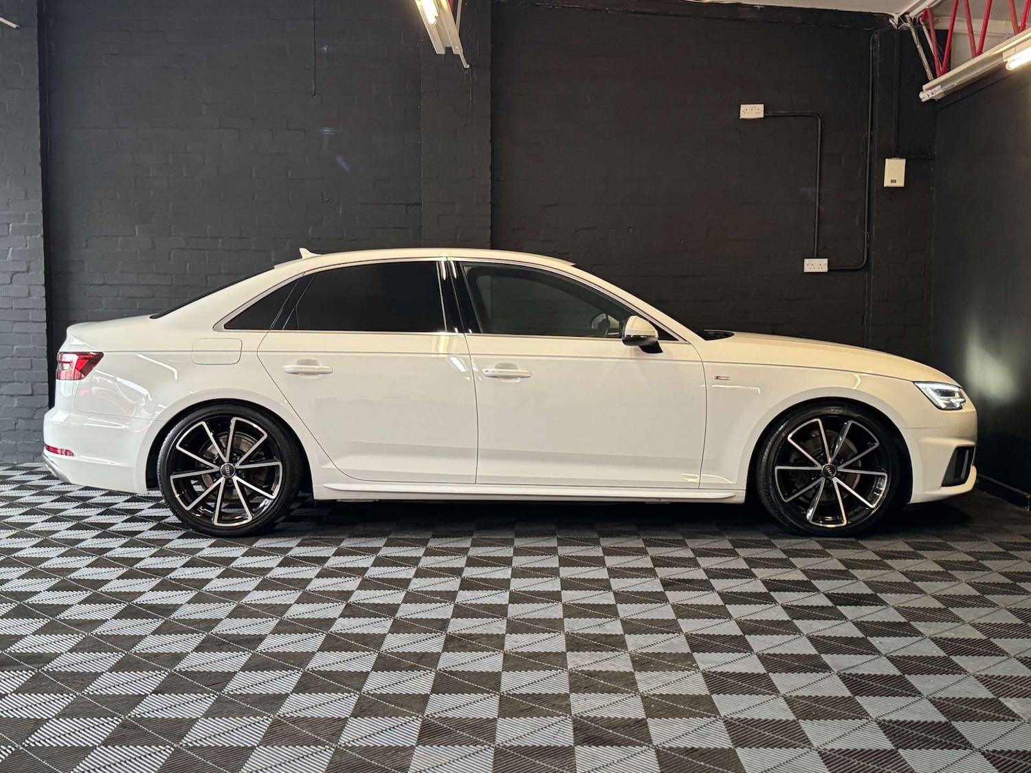 Used Audi A4 2019 for sale - 76114480: Photo 17