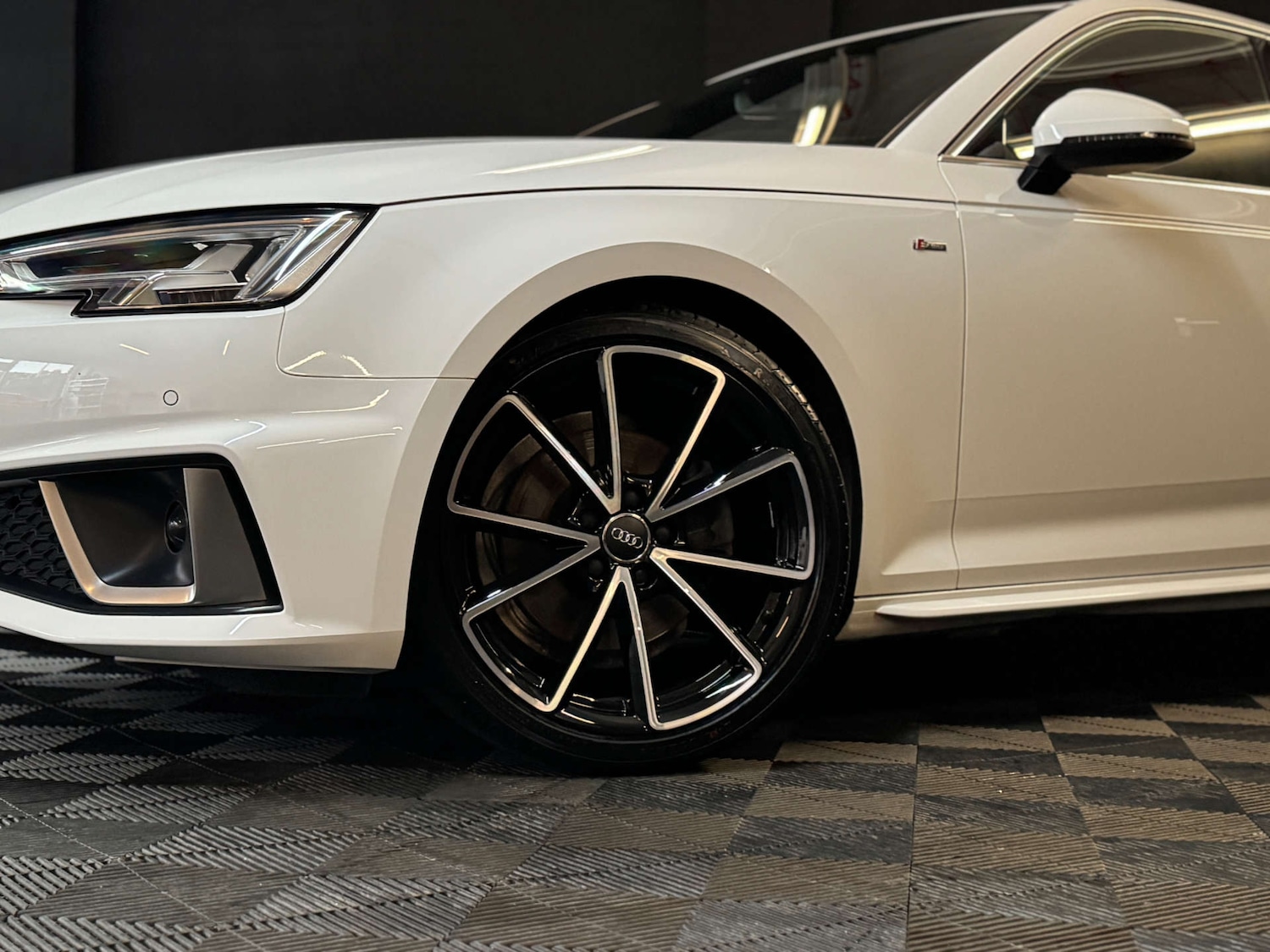 Used Audi A4 2019 for sale - 76114480: Photo 4