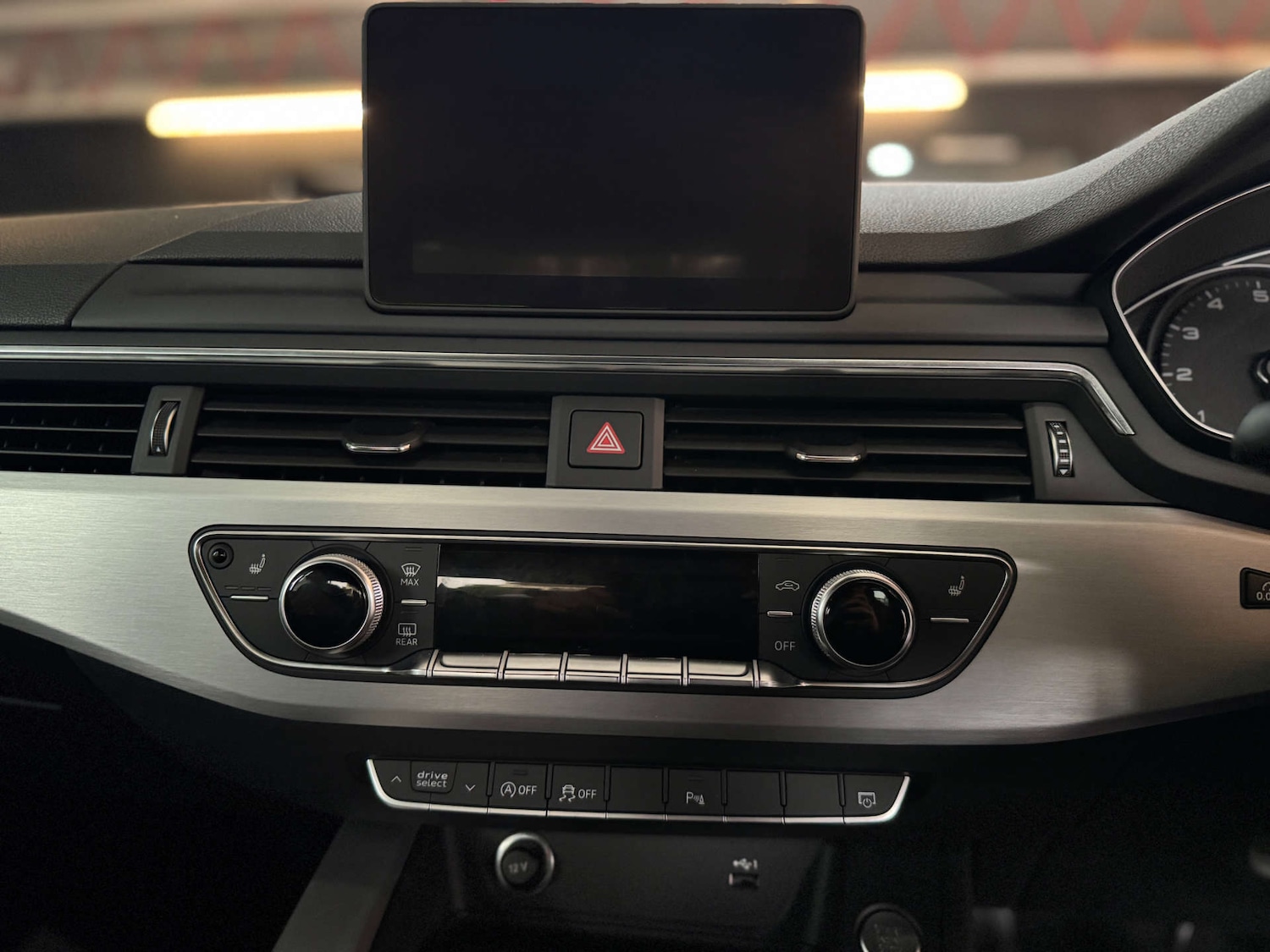 Used Audi A4 2019 for sale - 76114480: Photo 42