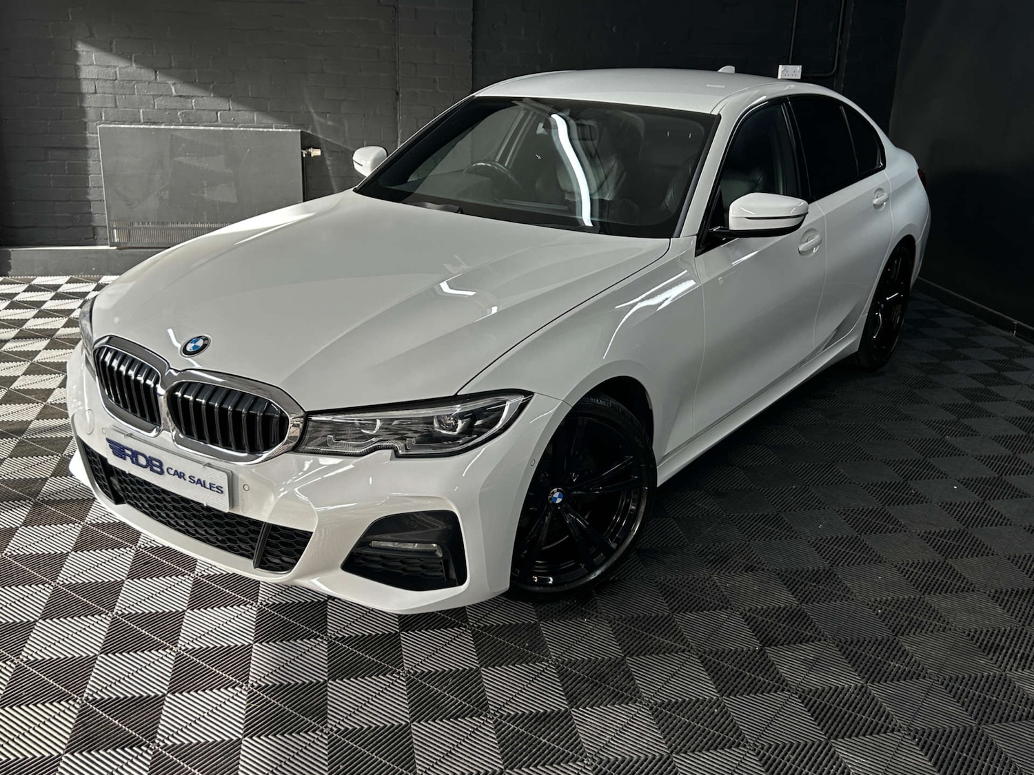 Used BMW 3 Series 2021 for sale - 77681251: Photo 2