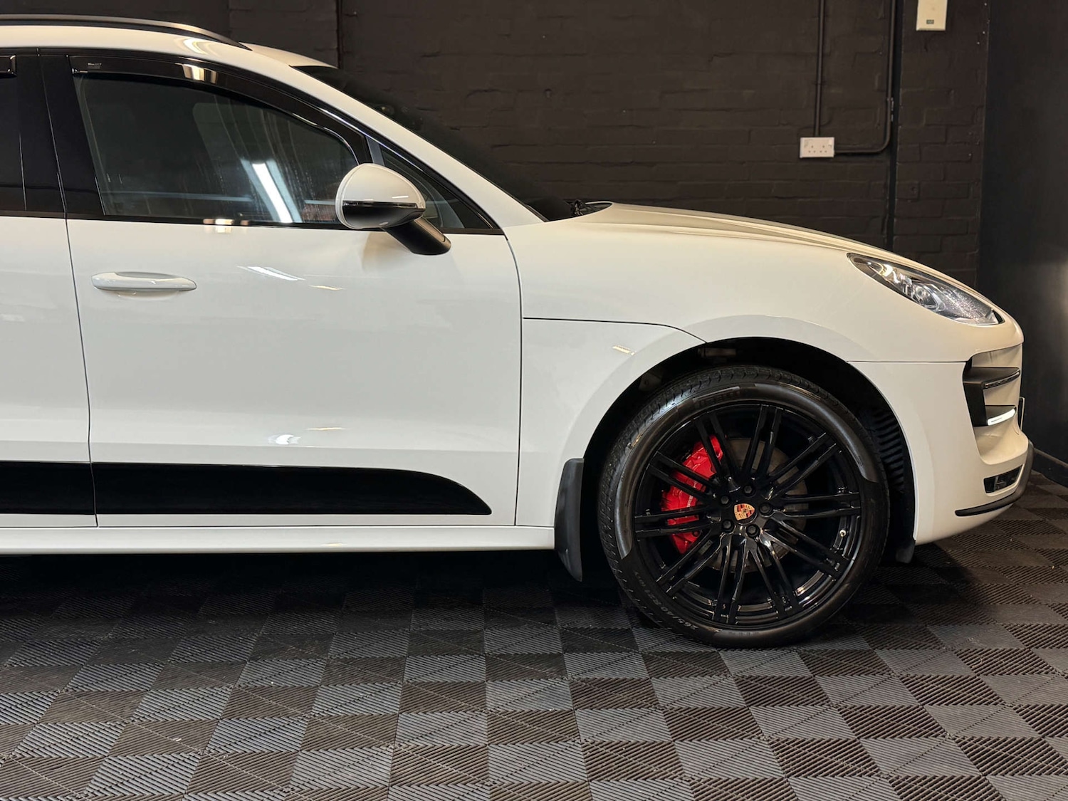 Used Porsche Macan 2017 for sale - 76404394: Photo 15