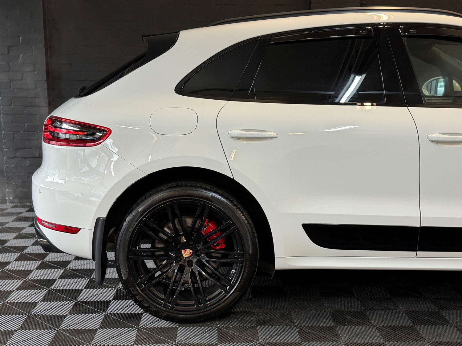 Used Porsche Macan 2017 for sale - 76404394: Photo 17