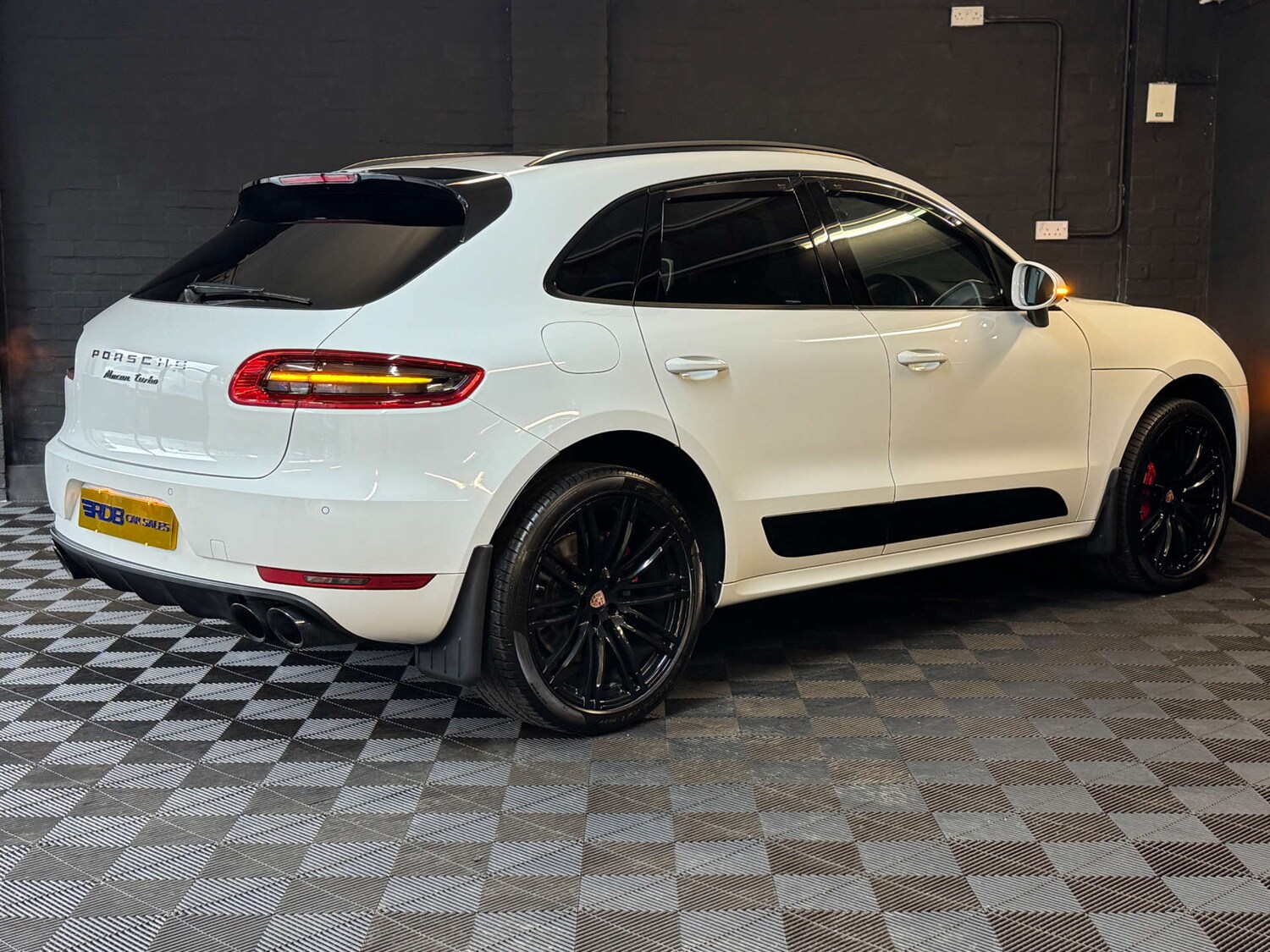 Used Porsche Macan 2017 for sale - 76404394: Photo 20