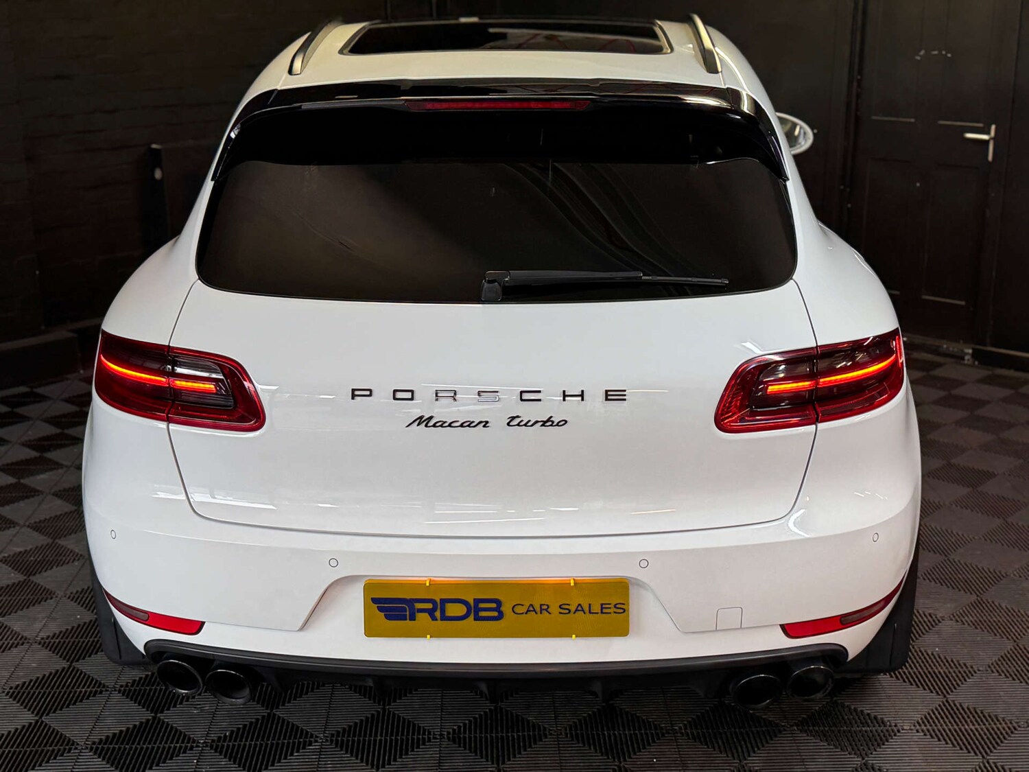 Used Porsche Macan 2017 for sale - 76404394: Photo 23