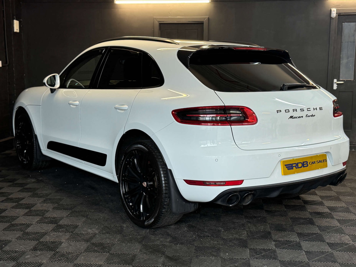 Used Porsche Macan 2017 for sale - 76404394: Photo 25