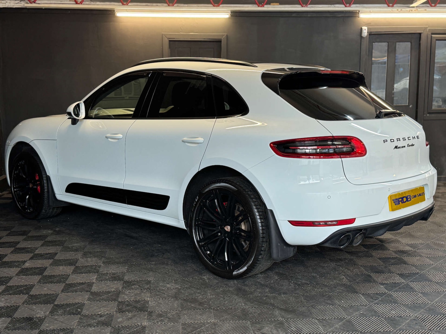 Used Porsche Macan 2017 for sale - 76404394: Photo 27
