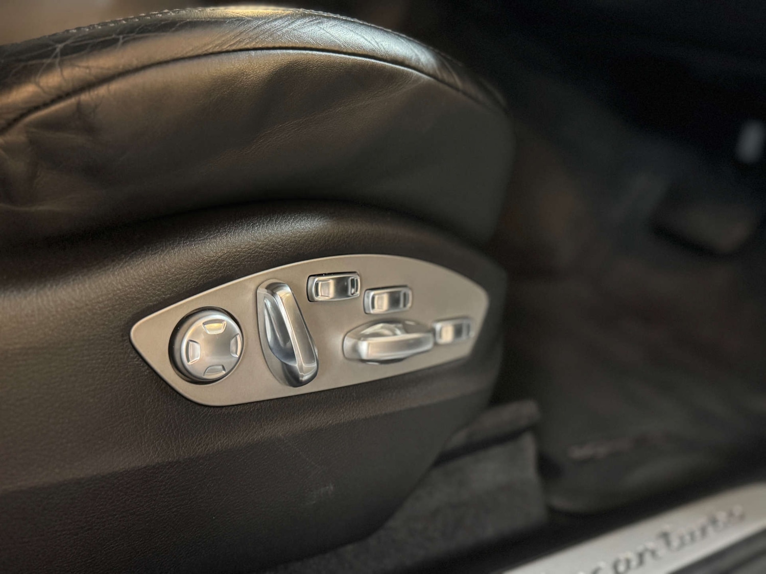 Used Porsche Macan 2017 for sale - 76404394: Photo 34