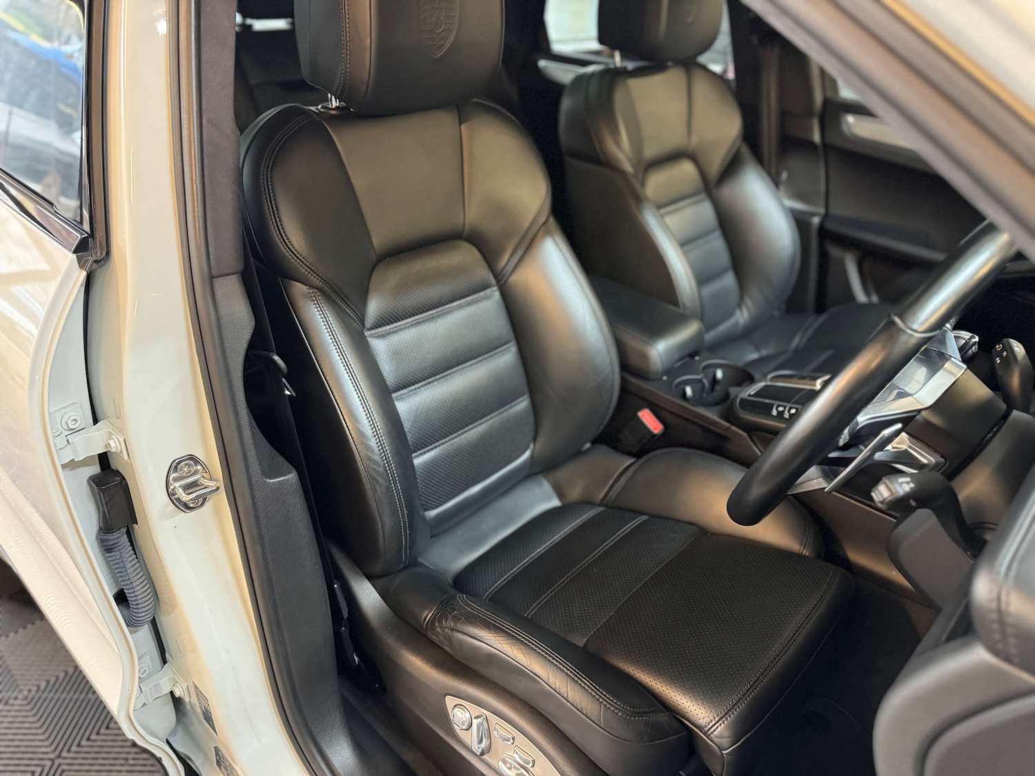 Used Porsche Macan 2017 for sale - 76404394: Photo 36