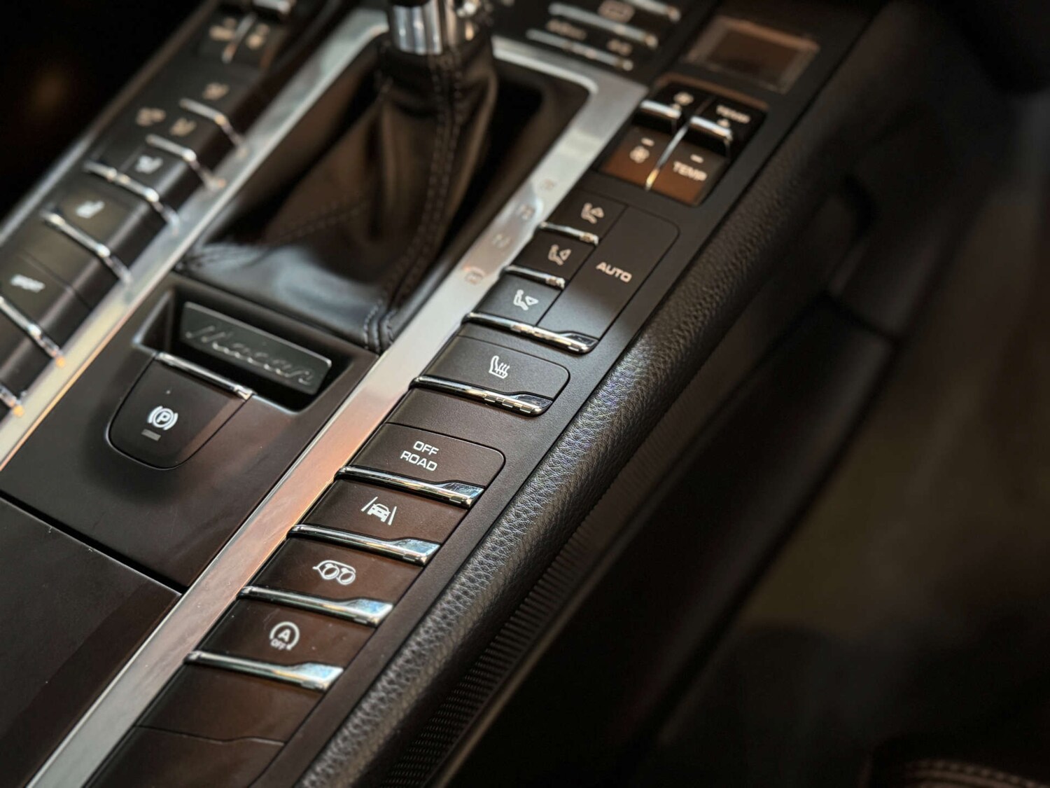 Used Porsche Macan 2017 for sale - 76404394: Photo 39