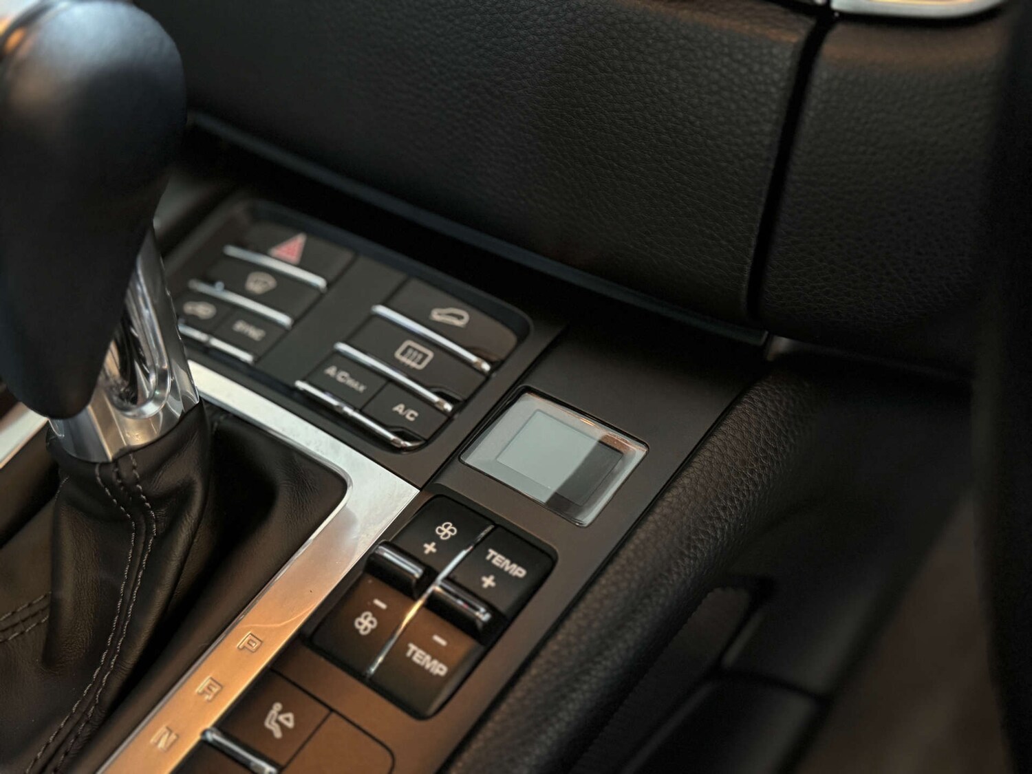 Used Porsche Macan 2017 for sale - 76404394: Photo 41