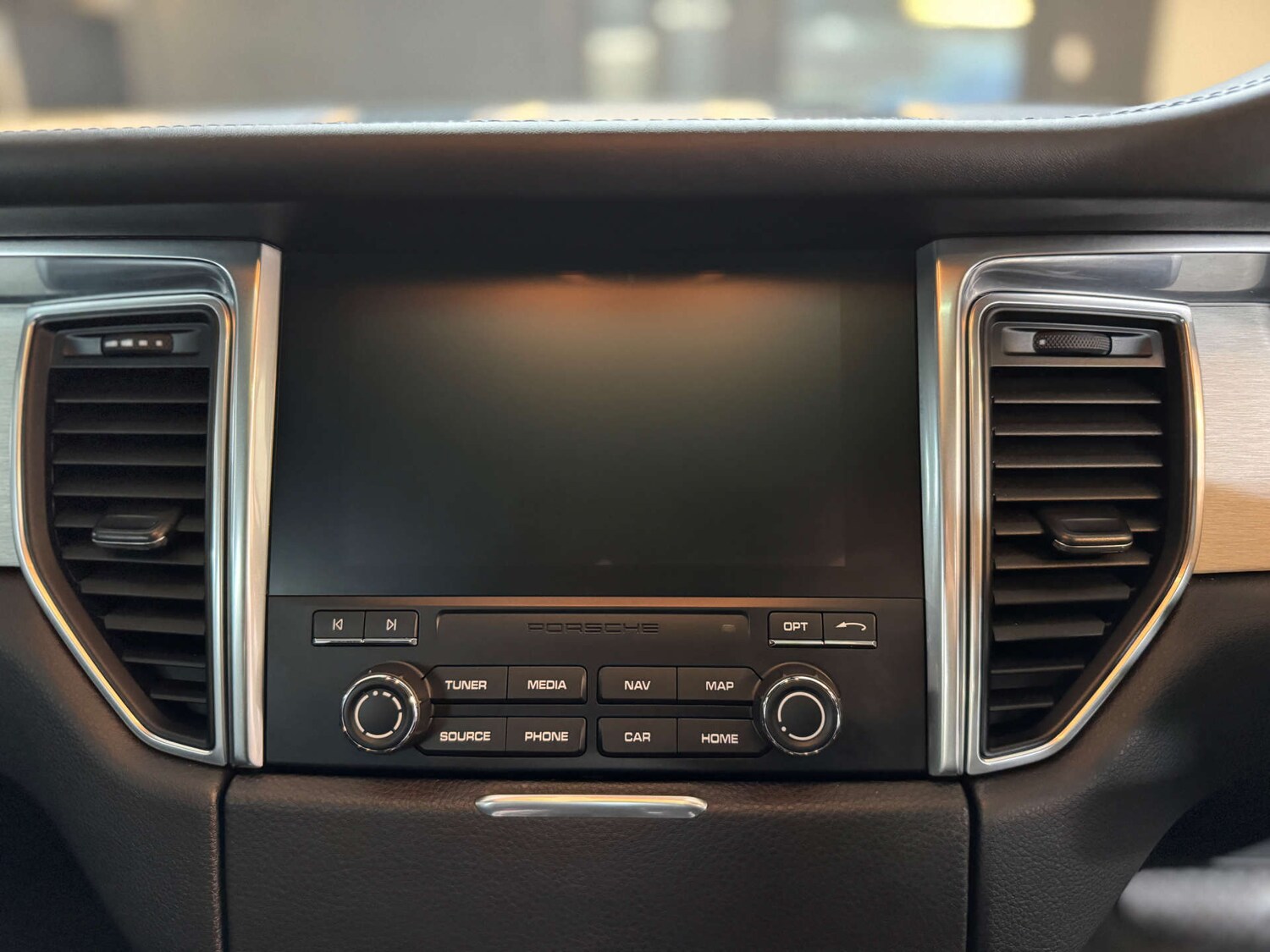 Used Porsche Macan 2017 for sale - 76404394: Photo 42