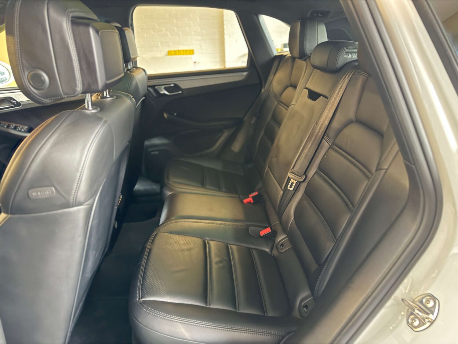 Used Porsche Macan 2017 for sale - 76404394: Photo 60