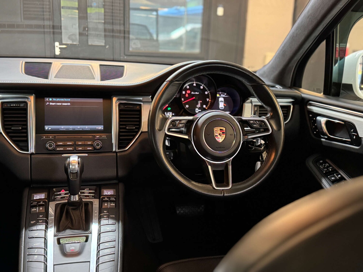 Used Porsche Macan 2017 for sale - 76404394: Photo 63