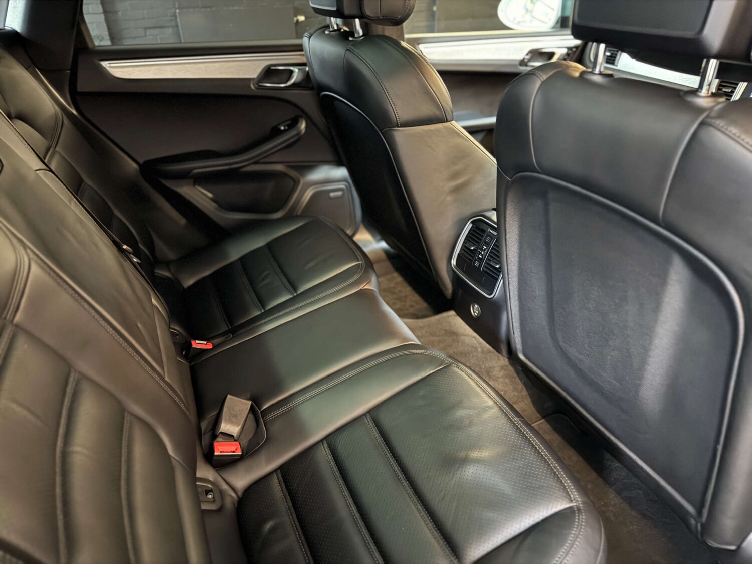 Used Porsche Macan 2017 for sale - 76404394: Photo 64