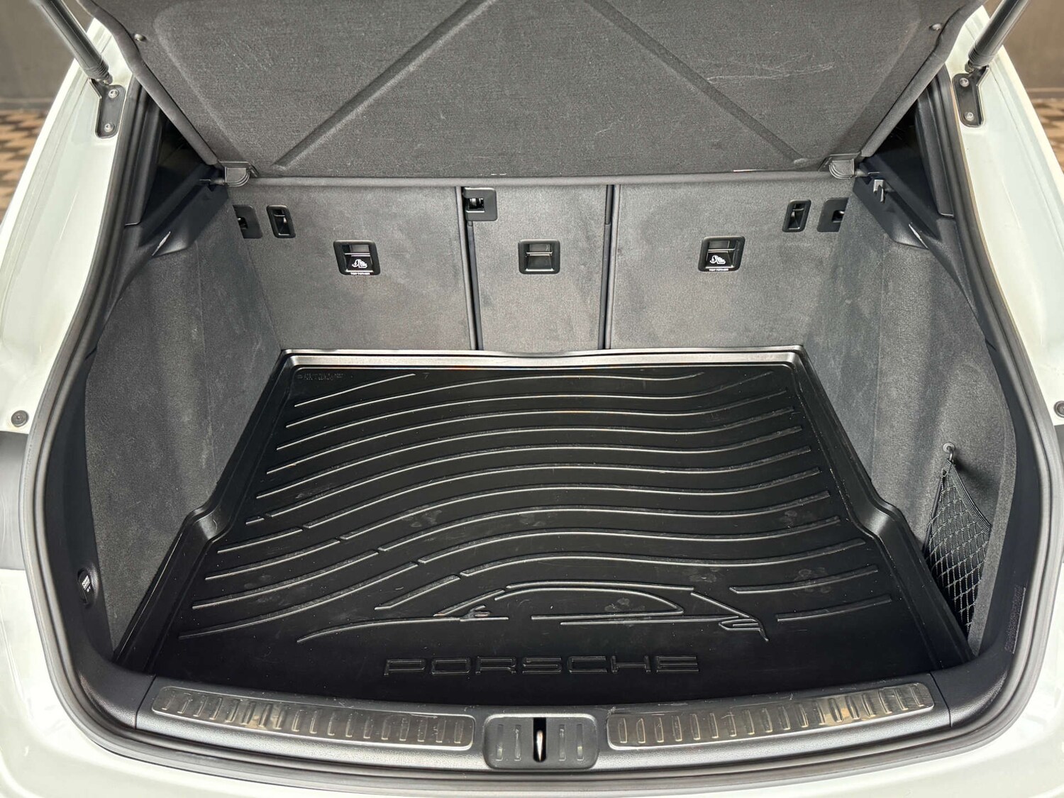 Used Porsche Macan 2017 for sale - 76404394: Photo 67