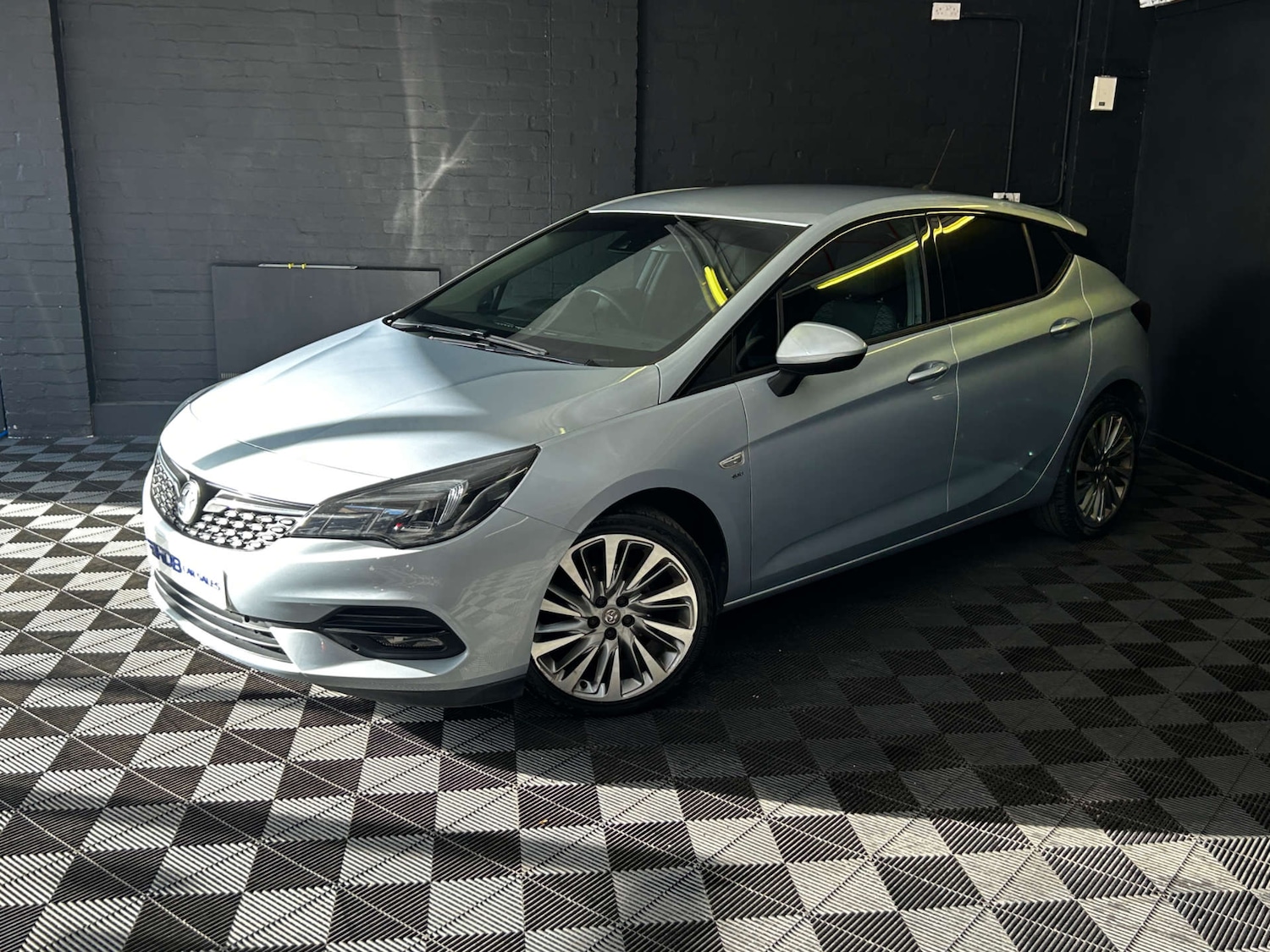 Used Vauxhall Astra 2019 for sale - 76600538: Photo 3