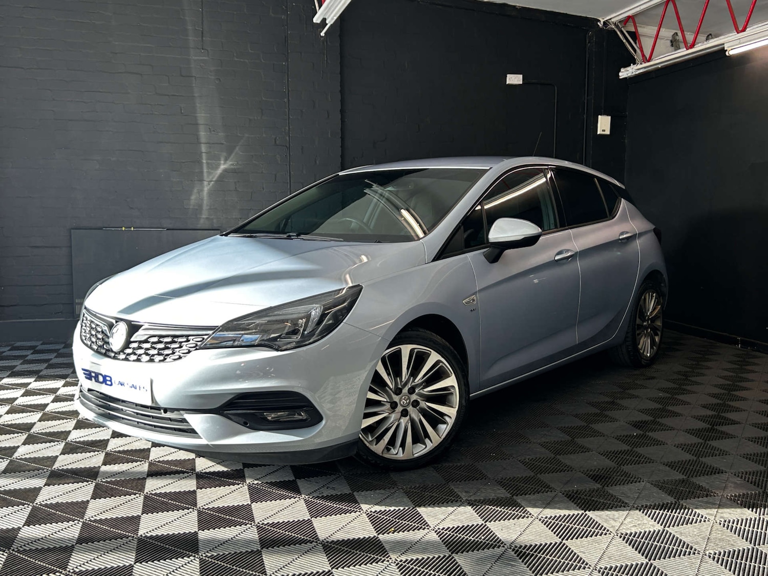 Used Vauxhall Astra 2019 for sale - 76402680: Photo 1