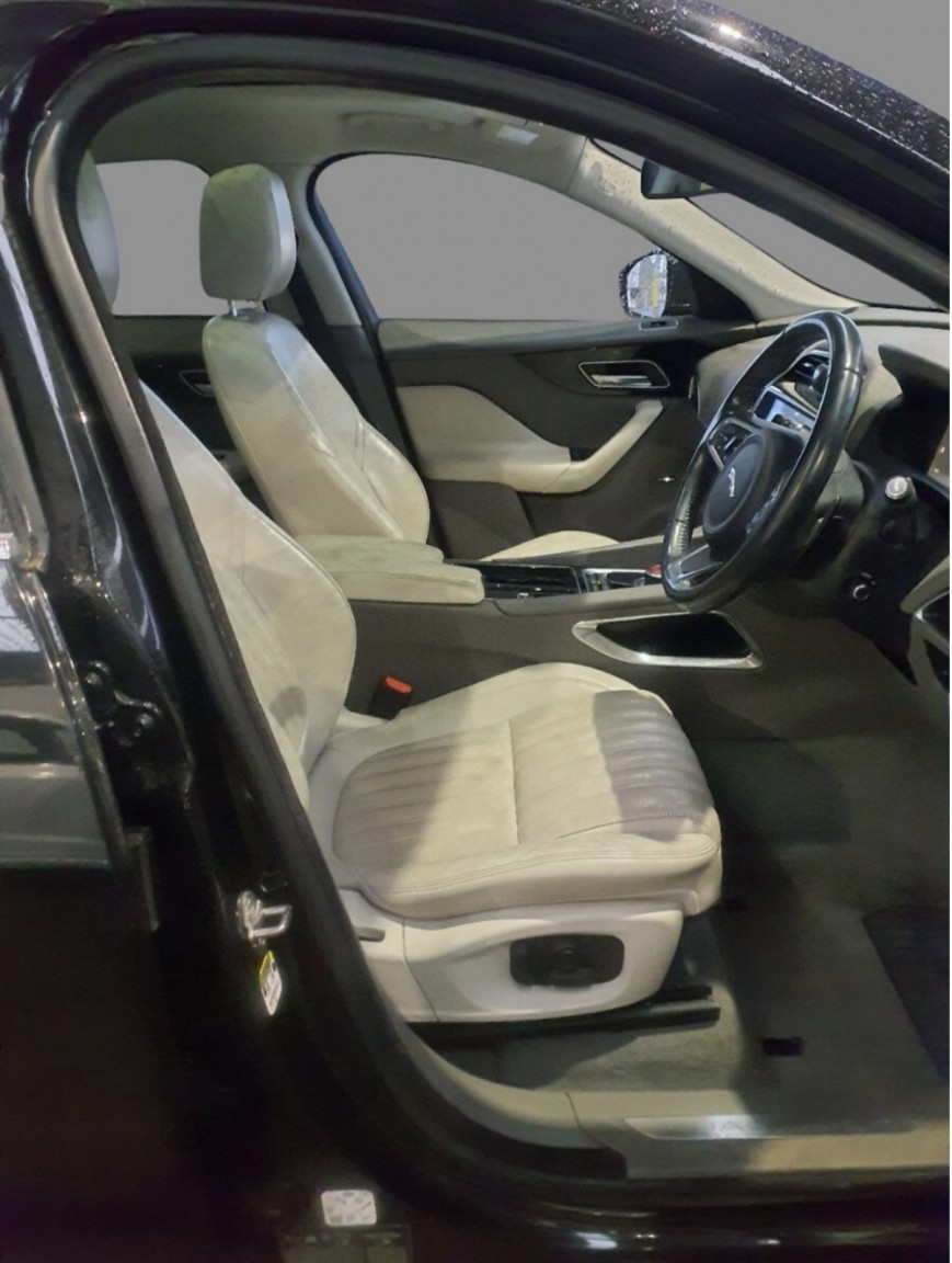 Used Jaguar F-Pace 2018 for sale - 77201259: Photo 3