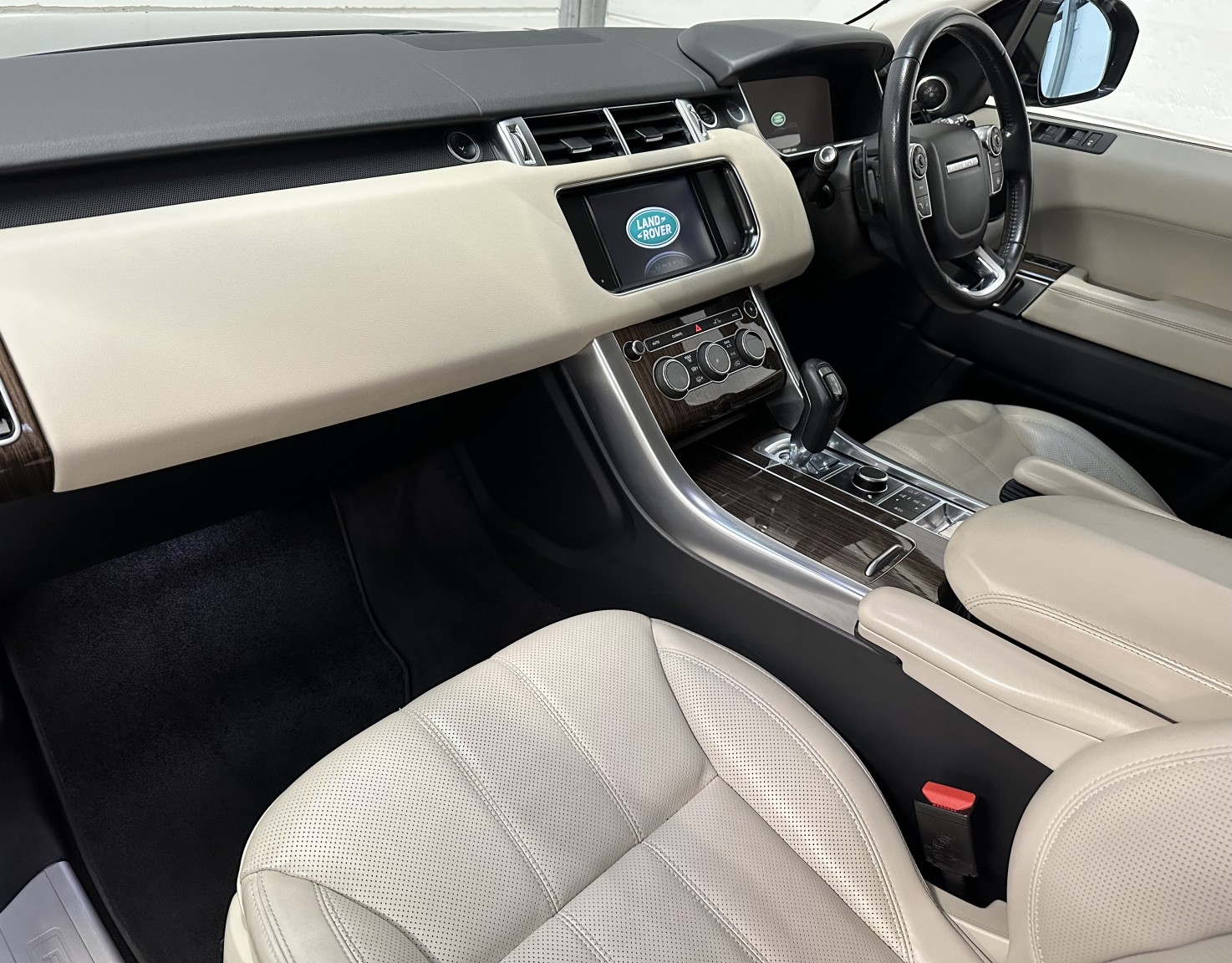 Used Land Rover Range Rover Sport 2014 for sale - 76821631: Photo 11