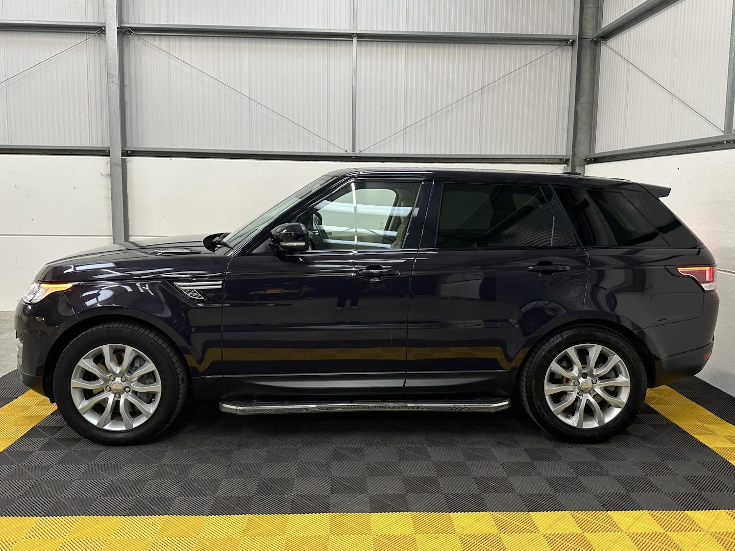 Used Land Rover Range Rover Sport 2014 for sale - 76821631: Photo 5