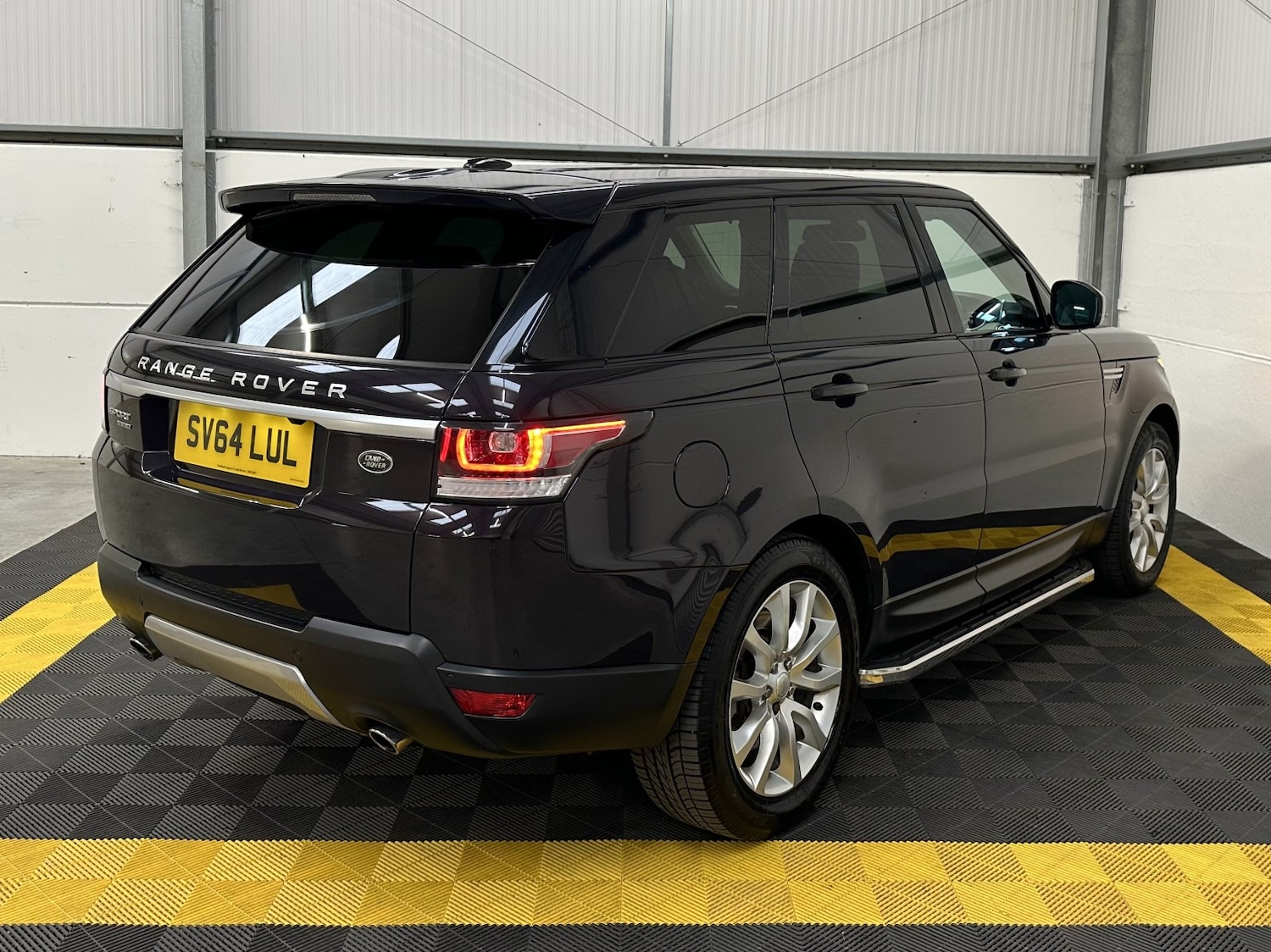 Used Land Rover Range Rover Sport 2014 for sale - 76821631: Photo 8