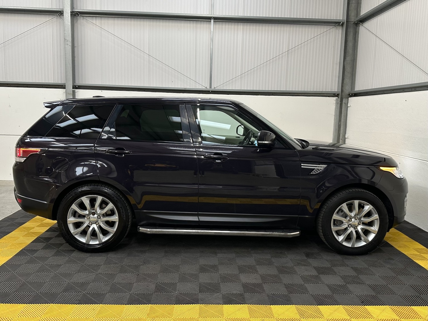 Used Land Rover Range Rover Sport 2014 for sale - 76821631: Photo 9