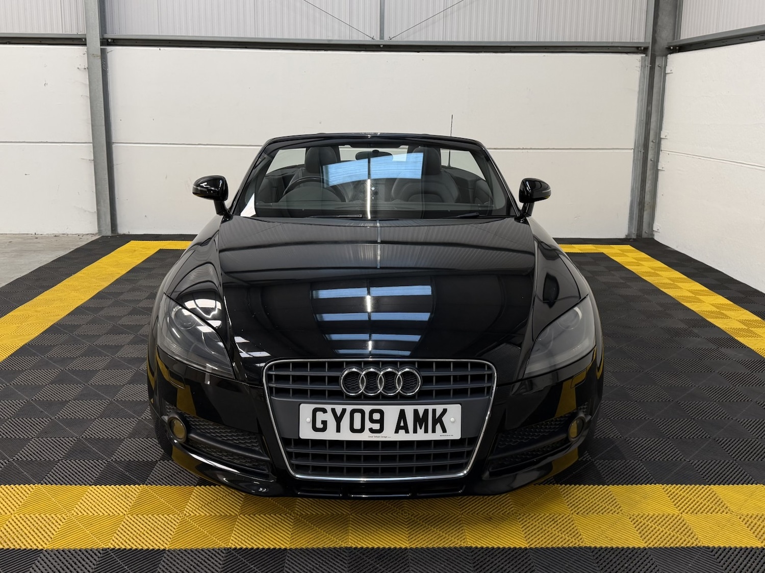 Used Audi TT 2009 for sale - 76924413: Photo 2