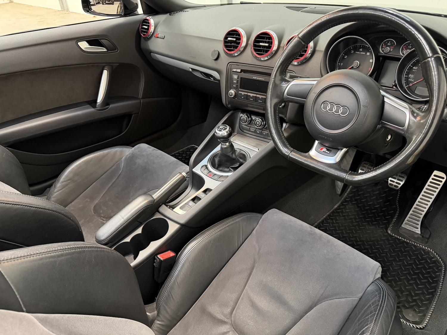 Used Audi TT 2009 for sale - 76924413: Photo 3