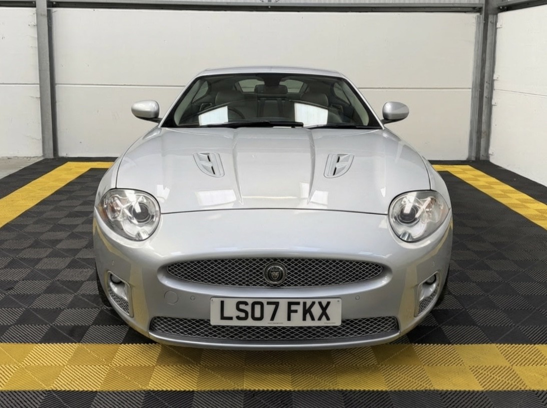 Used Jaguar XKR 2007 for sale - 77336257: Photo 2