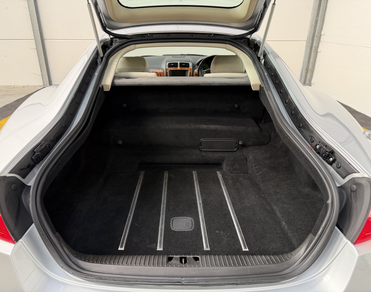 Used Jaguar XKR 2007 for sale - 77336257: Photo 32