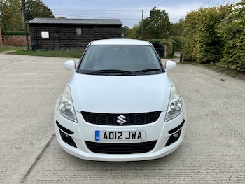 Used Suzuki Swift 2012 for sale - 76821633: Photo
