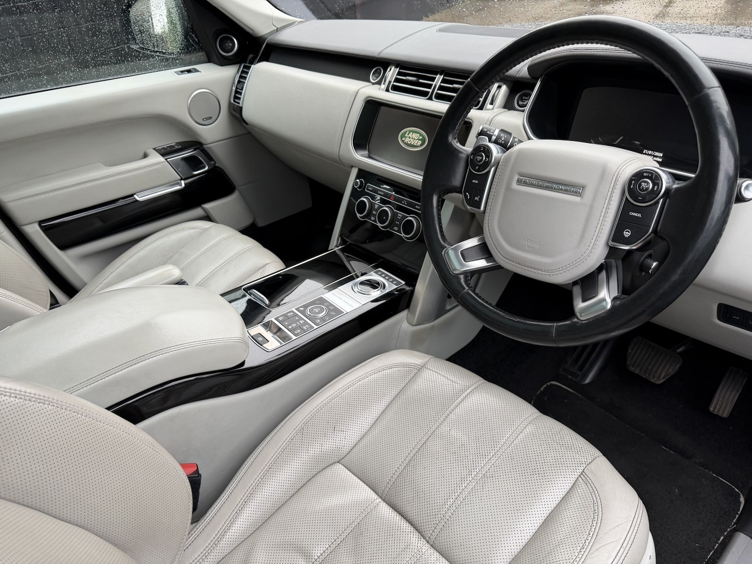 Used Land Rover Range Rover 2017 for sale - 77282700: Photo 2