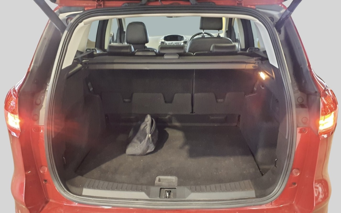 Used Ford Kuga 2015 for sale - 76968565: Photo 8